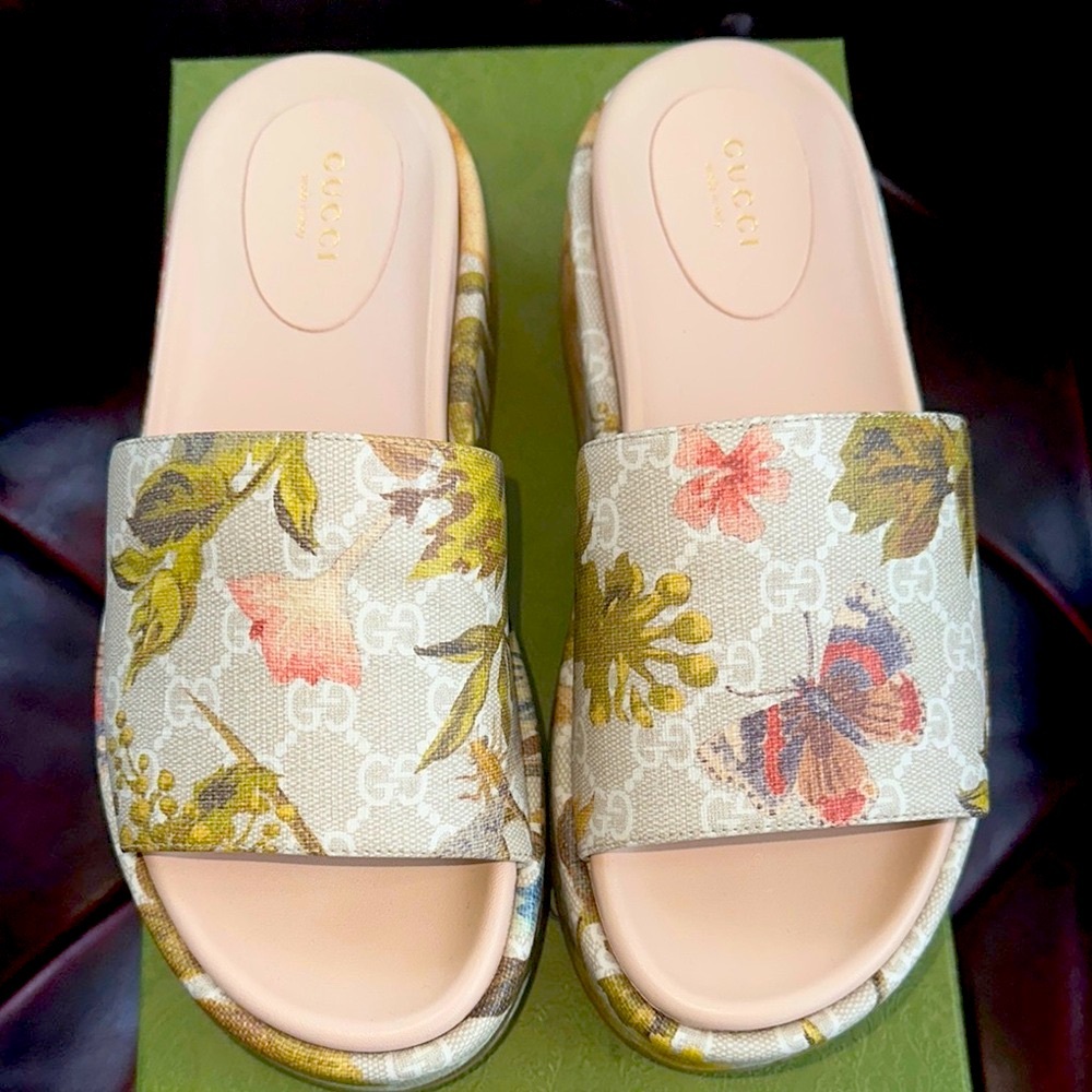 Gucci Cream Floral Sandals Slide